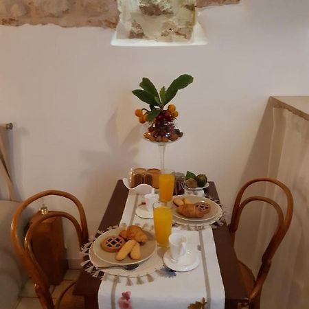 Donna Lucrezia Dimora A Corte B&B กอนแวร์ซาโน ภายนอก รูปภาพ