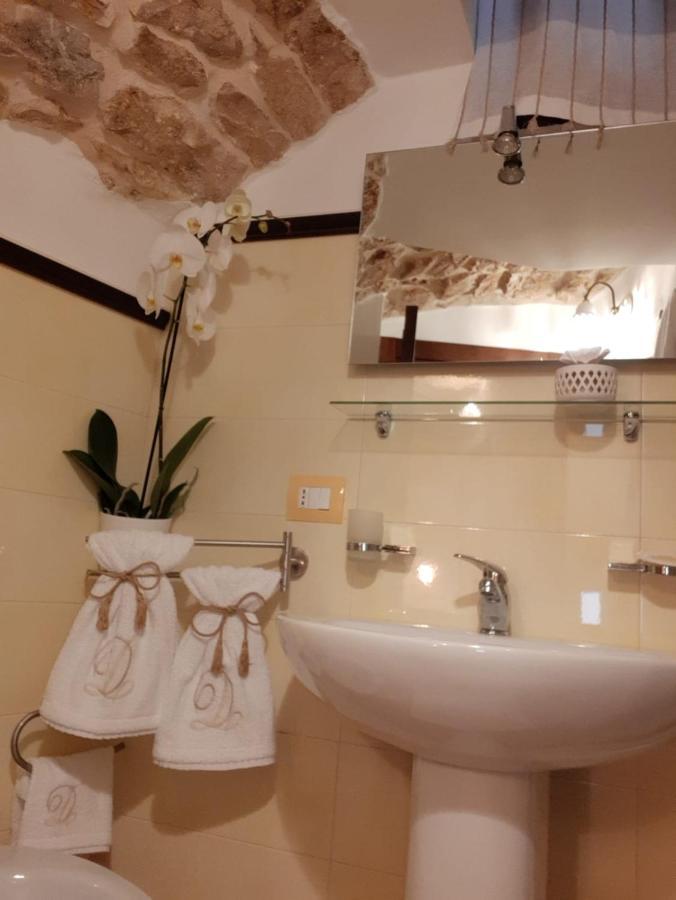 Donna Lucrezia Dimora A Corte B&B กอนแวร์ซาโน ภายนอก รูปภาพ