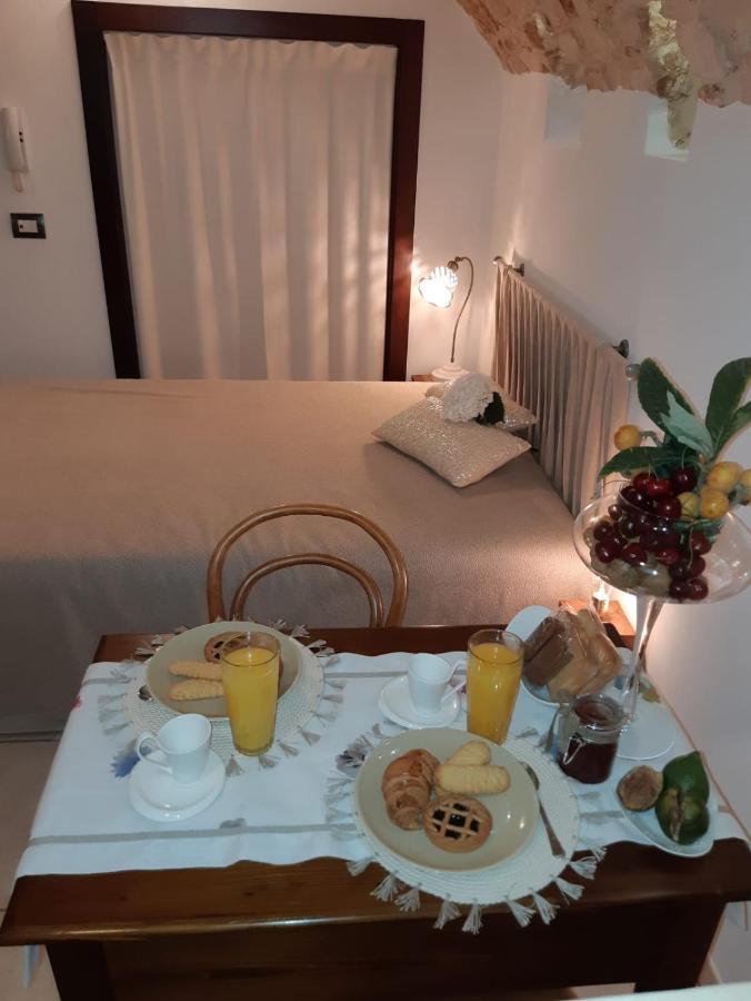 Donna Lucrezia Dimora A Corte B&B กอนแวร์ซาโน ภายนอก รูปภาพ