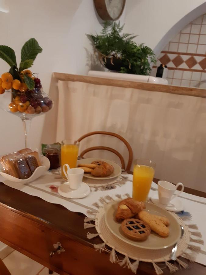 Donna Lucrezia Dimora A Corte B&B กอนแวร์ซาโน ภายนอก รูปภาพ
