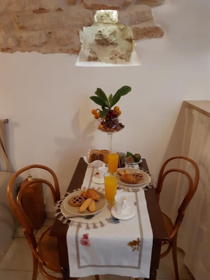 Donna Lucrezia Dimora A Corte B&B กอนแวร์ซาโน ภายนอก รูปภาพ